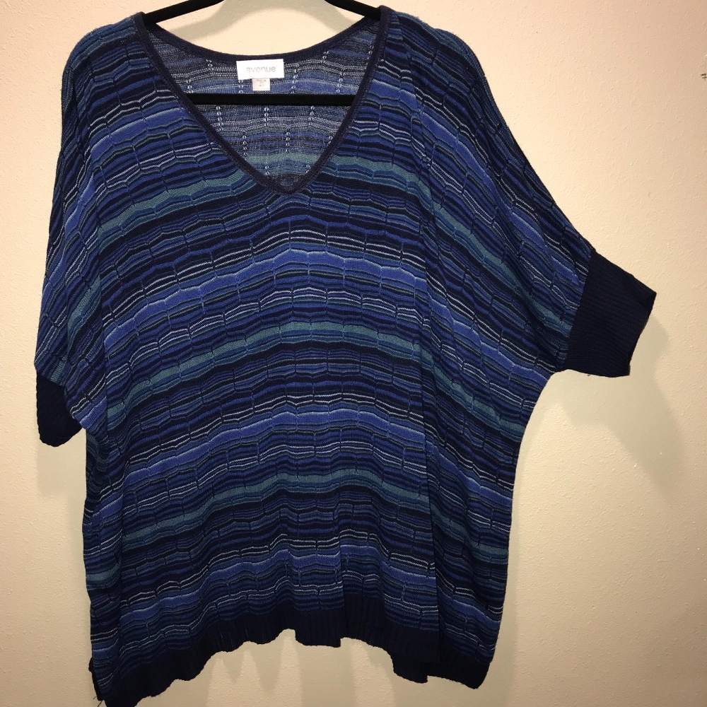 Lightweight short sleeve tunic